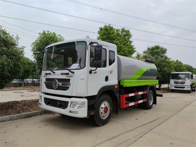 杭州用戶喜提12方灑水車，澆花、澆樹、綠化噴灑功能全